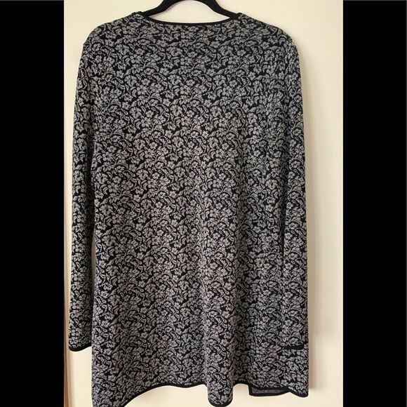 Jones New York black/silver grey, long cardigan, worn inside once, great shape,S - Picture 4 of 13